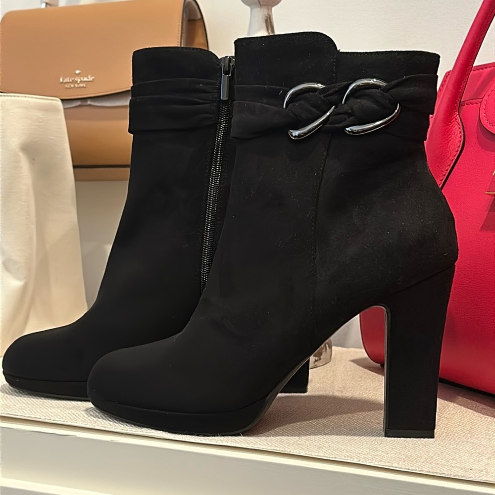 IMPO Faux Suede Women’s 4” Heeled Booties w/Ankle Detail in Black, Size 10 NWOT